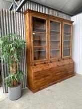 style Antique grutter cabinet in Wood