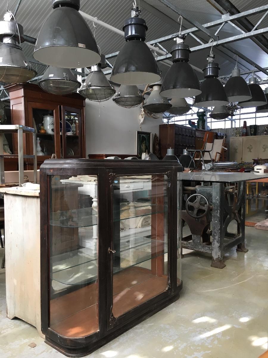 Shop fittings Burbri Shop fittings Burbri # Wasbak Kast_002857