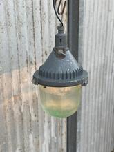 Grijze bol lamp Industrieel stijl in Ribbelglas en metaal,