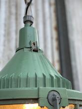 Groene bol lamp Industrieel stijl in Ribbelglas en metaal,