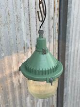 Groene bol lamp Industrieel stijl in Ribbelglas en metaal,