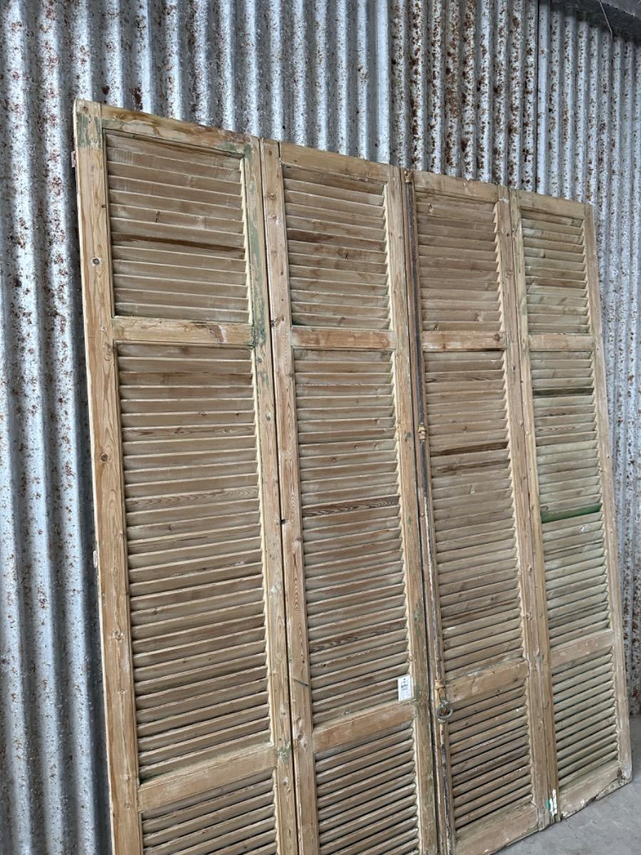 4x Antique Shutters