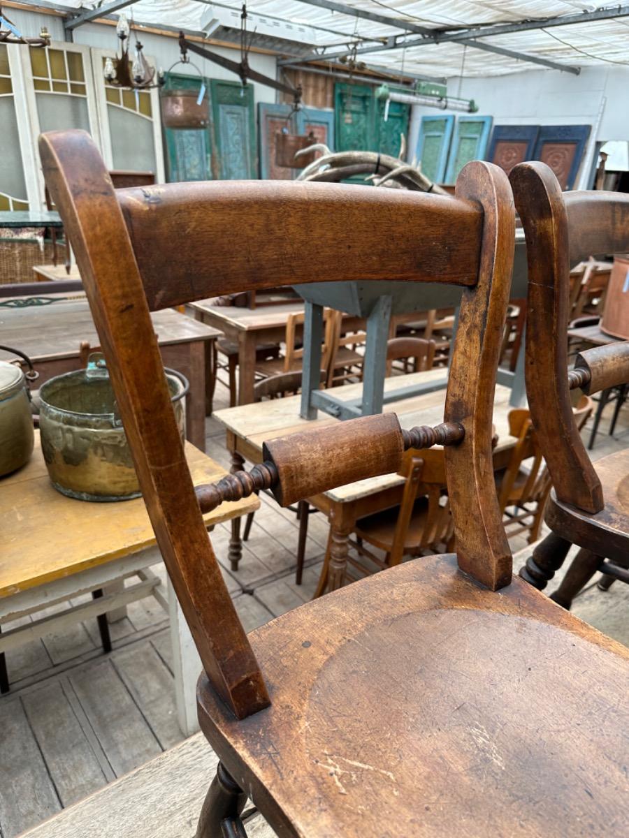 6 Antique Antique chairs