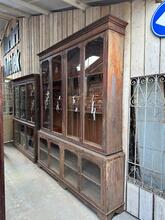 Antieke winkelkast Antiek stijl in Hout en glas, europa
