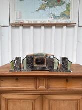 Art deco klok marmer groen en zwart antiek stijl in marmer,