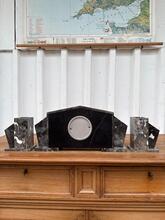 Art deco klok marmer groen en zwart antiek stijl in marmer,