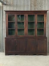 Kast Antiek stijl in Hout en glas,