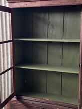Kast Antiek stijl in Hout en glas,