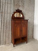 Kast Antiek stijl in Hout en glas ,