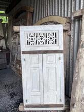 Raam Kozijn Antiek stijl in Hout en ijzer,