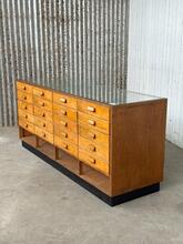 Toonbank  Antiek stijl in hout en glas, Europa