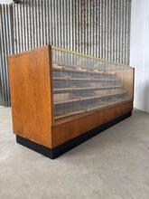 Toonbank  Antiek stijl in hout en glas, Europa