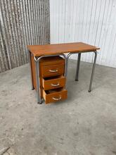 Vintage bureau Antiek stijl in Hout en ijzer, europa