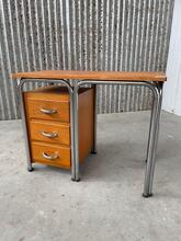 Vintage bureau Antiek stijl in Hout en ijzer, europa