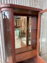 Winkelkast Antiek stijl in hout en glas,