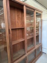 Winkelkast  Antiek stijl in hout en glas, Europa