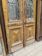 Antieke deuren Antiek stijl in hout en ijzer,