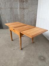 Antieke grenen uitschuiftafel stijl in wood, Europa 20e eeuw