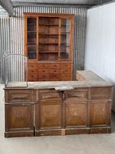 Antieke hoek toonbank met glazen balie, Frankrijk 1900