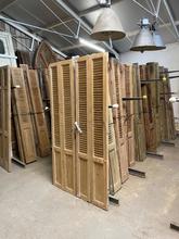 Antieke luiken Antiek stijl in hout,