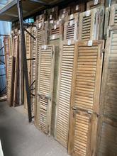 Antieke luiken Antiek stijl in hout,