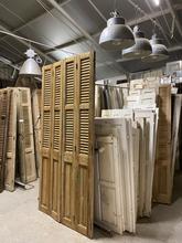 Antieke luiken Antiek stijl in hout,