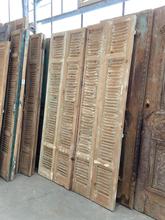 Antieke luiken Antiek stijl in hout,