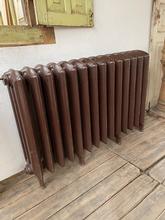 Antieke radiator Antiek stijl in ijzer,