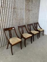 Antieke stoelen Antiek stijl in hout en stof,