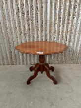 Antieke tafel Antiek stijl in hout,