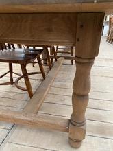 Antieke tafel Antiek stijl in Hout,