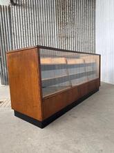 Toonbank Antiek stijl in hout en glas, Europa