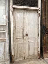 Antieke witte deuren Antiek stijl in Hout en ijzer,