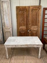 Antieke witte tafel Antiek stijl in Hout,