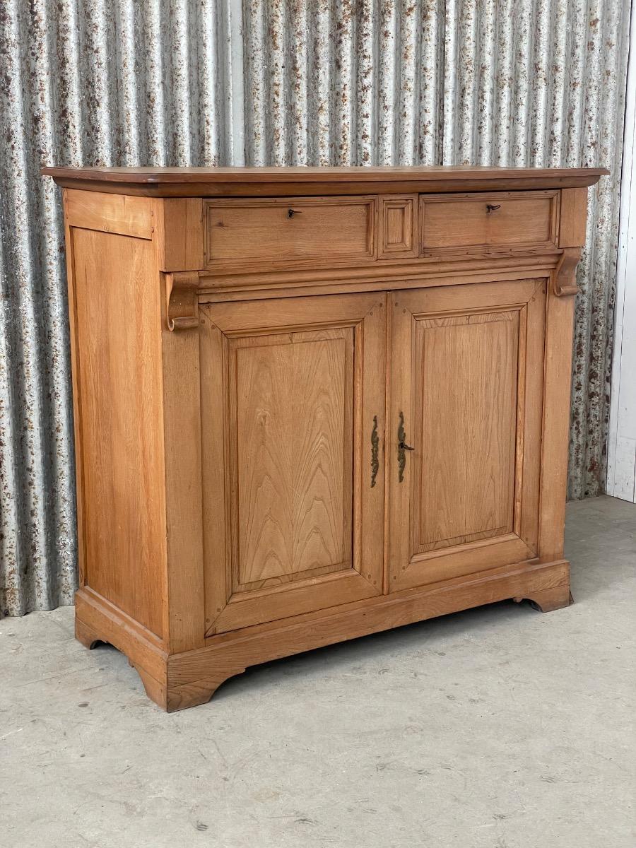 Antique 2 doors cabinet