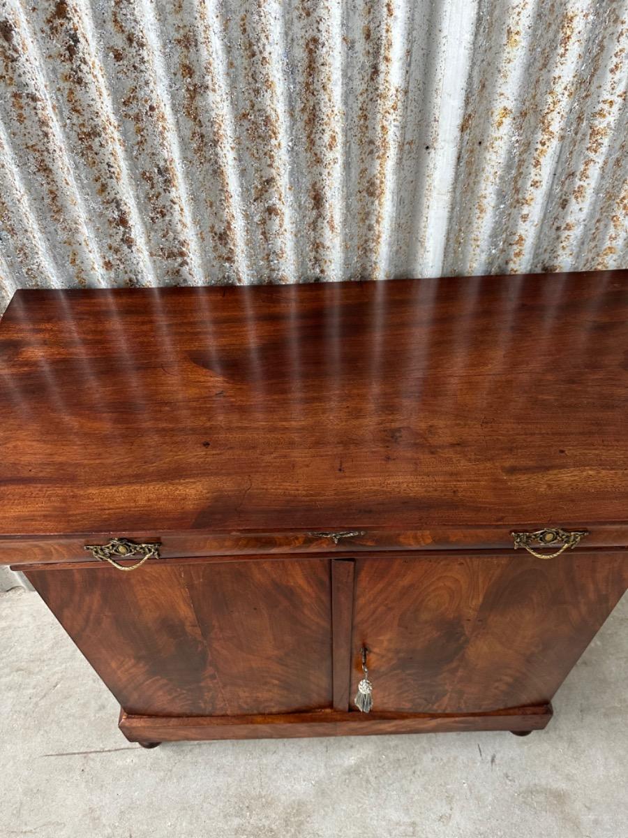 Antique Antique cabinet
