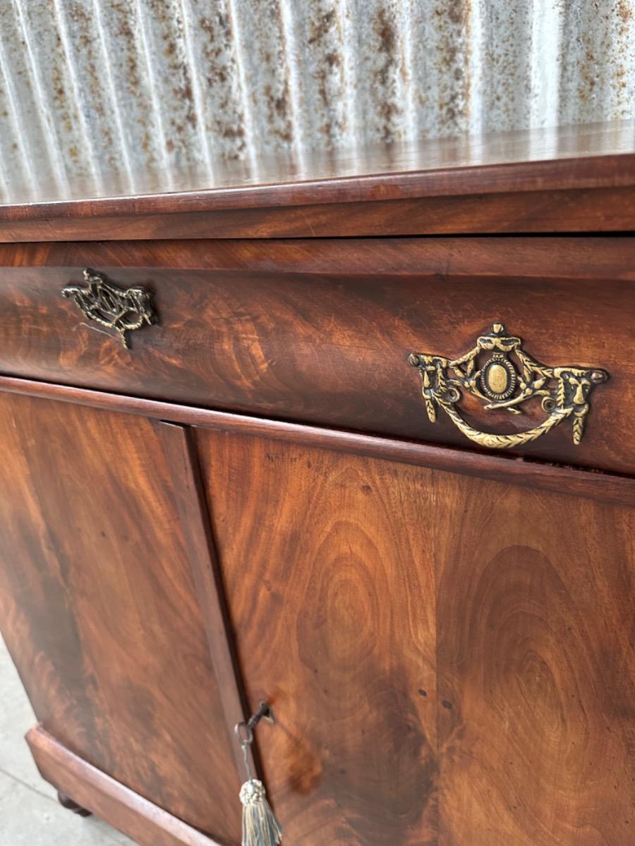 Antique Antique cabinet