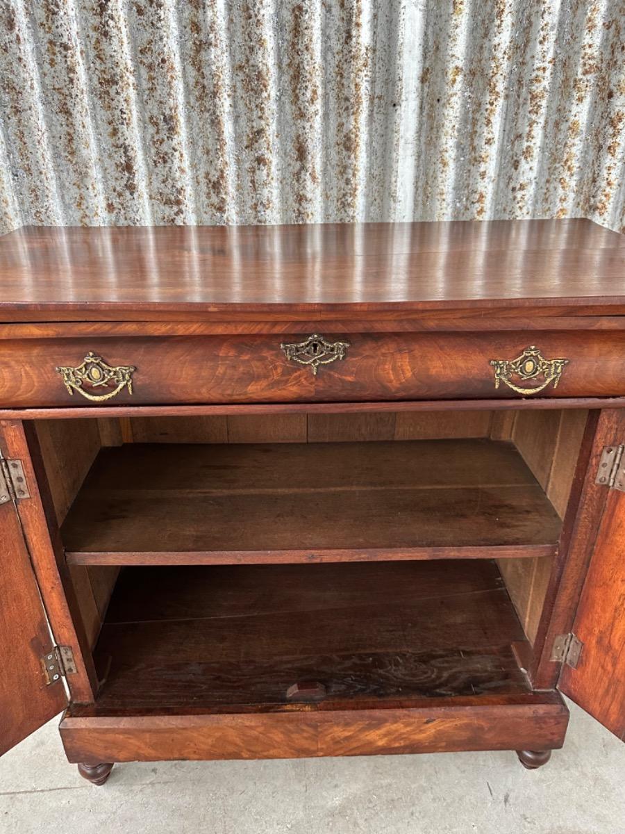 Antique Antique cabinet