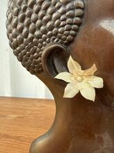 Antique style Art deco brons woman