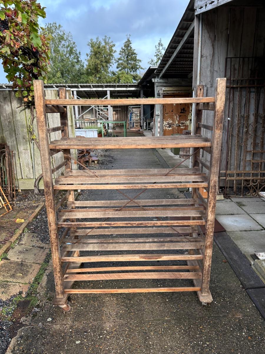 Antique Bakery carrier