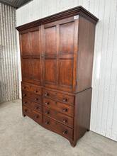 Antique style Cabinet in Oak wood, England 20e eeuw