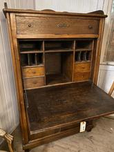 Antique style Antique cabinet in Wood