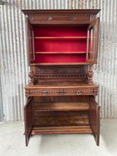 Antique style Antique cabinet in wood and glass