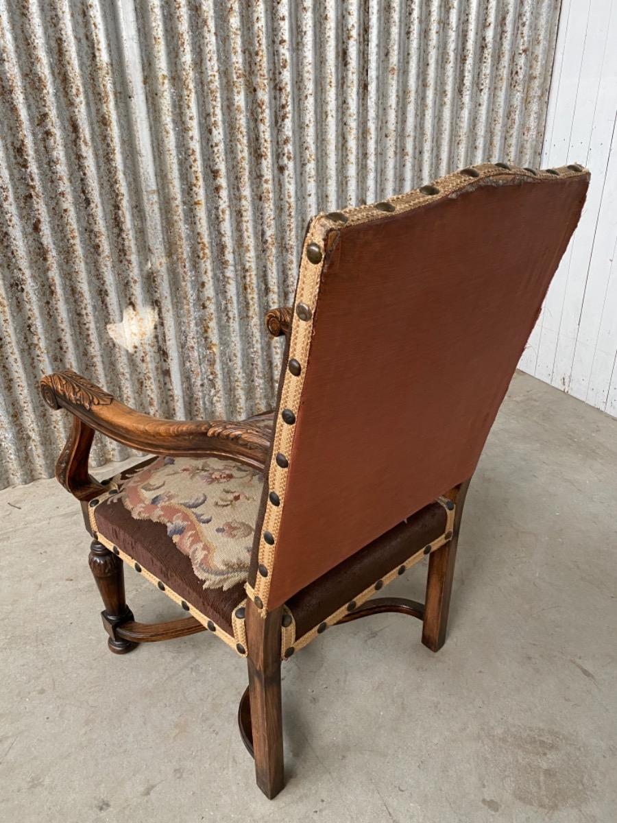  Antique chair