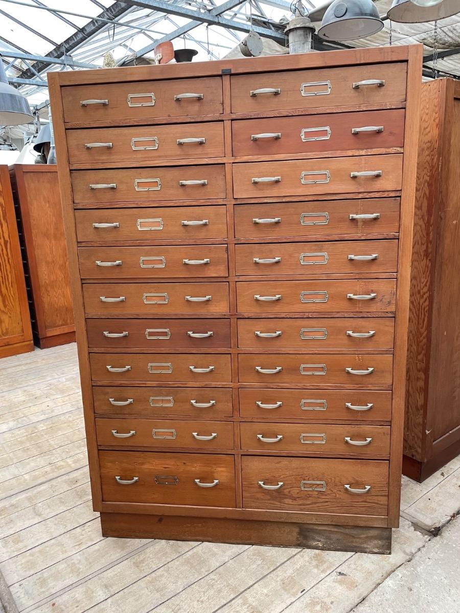 Antique Chest of drawers