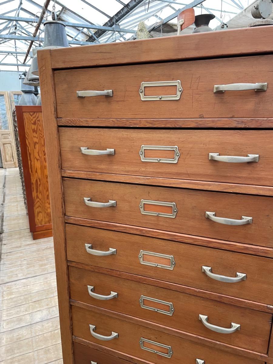 Antique Chest of drawers