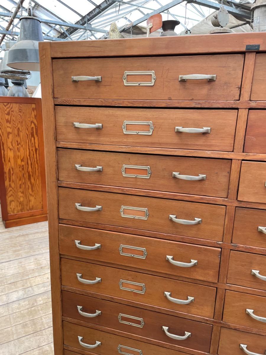 Antique Chest of drawers