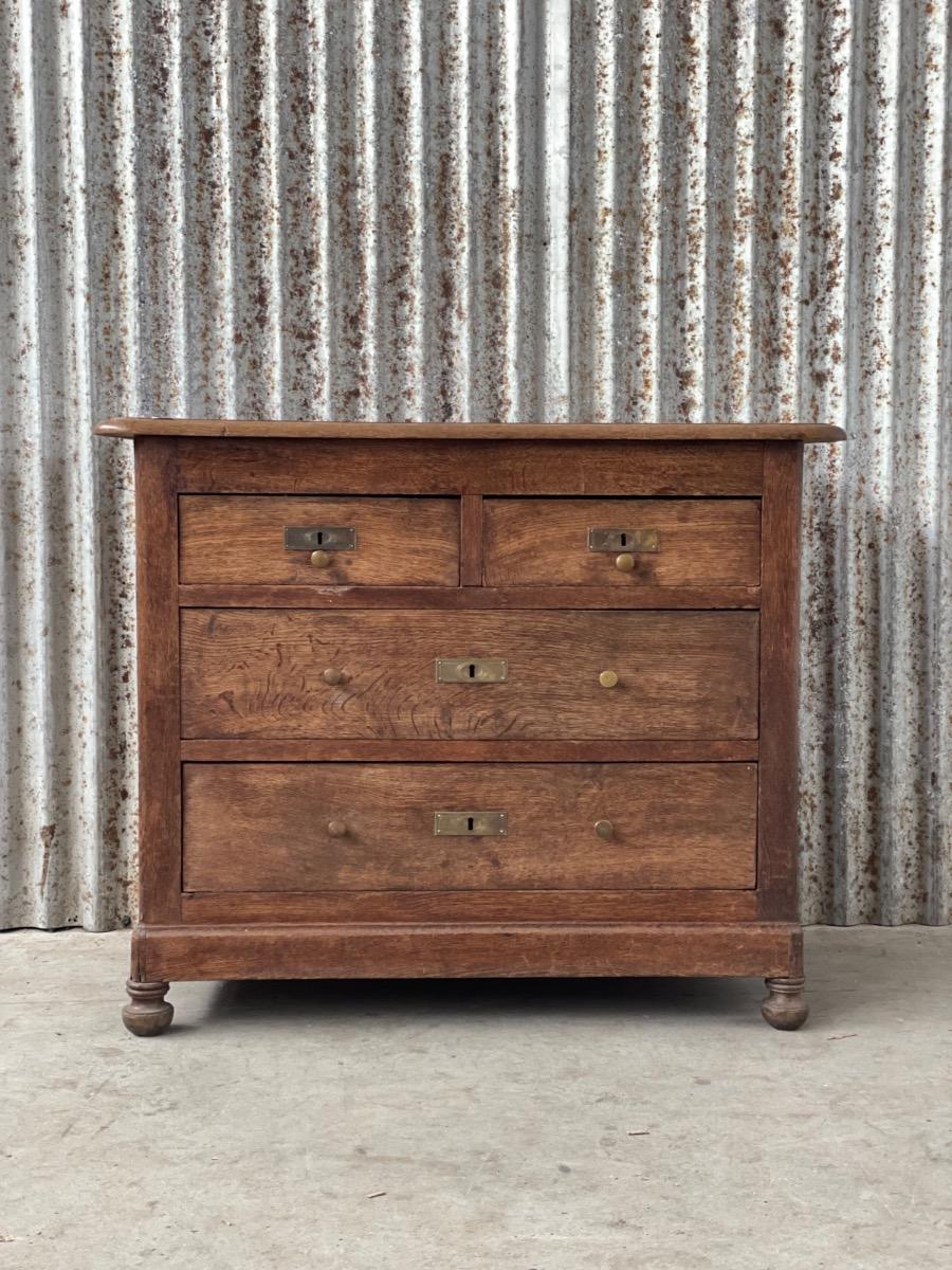 Antique Chest of drawers