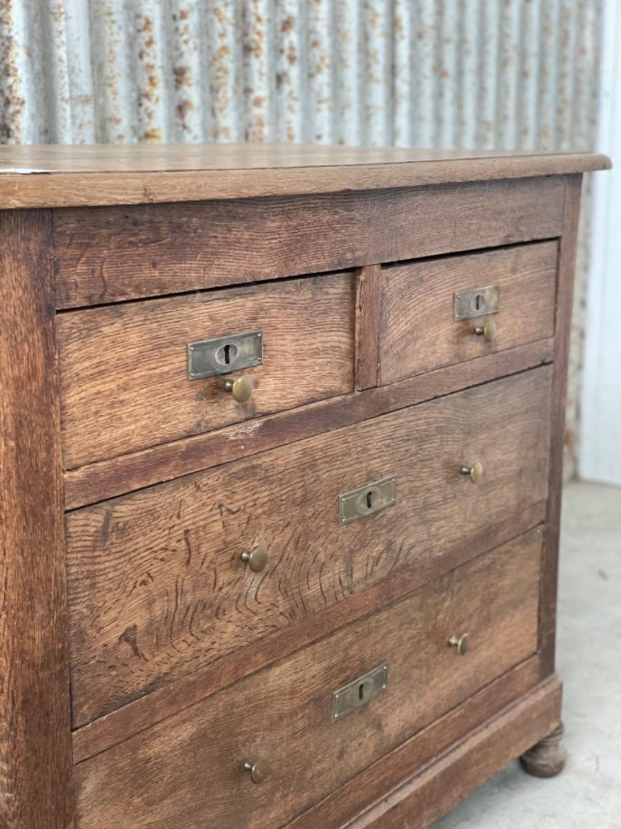 Antique Chest of drawers