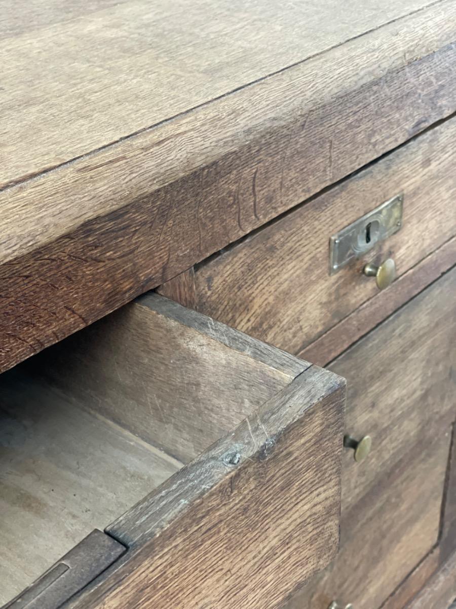 Antique Chest of drawers